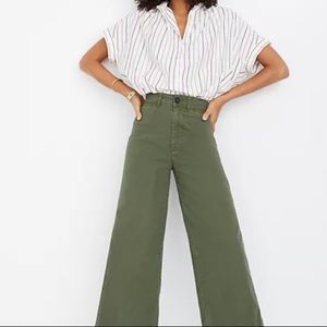 CROPPED BOYFRIEND OLIVE GREEN PANTS
